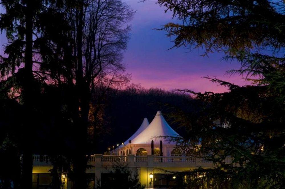 Hotel & Spa Le Pavillon Charbonnières-les-Bains Zewnętrze zdjęcie