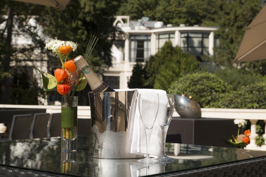 Hotel & Spa Le Pavillon Charbonnières-les-Bains Zewnętrze zdjęcie