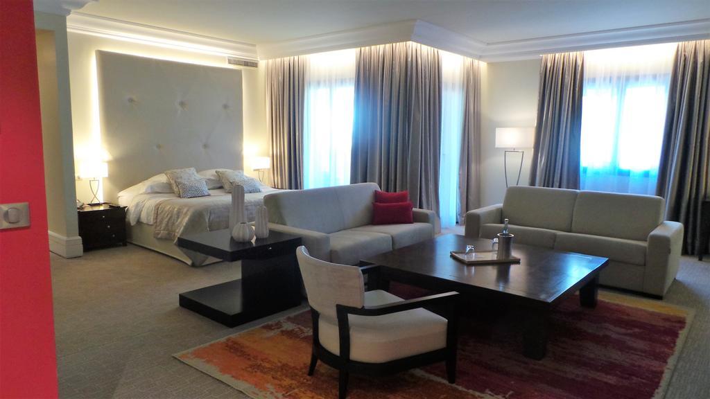 Hotel & Spa Le Pavillon Charbonnières-les-Bains Zewnętrze zdjęcie