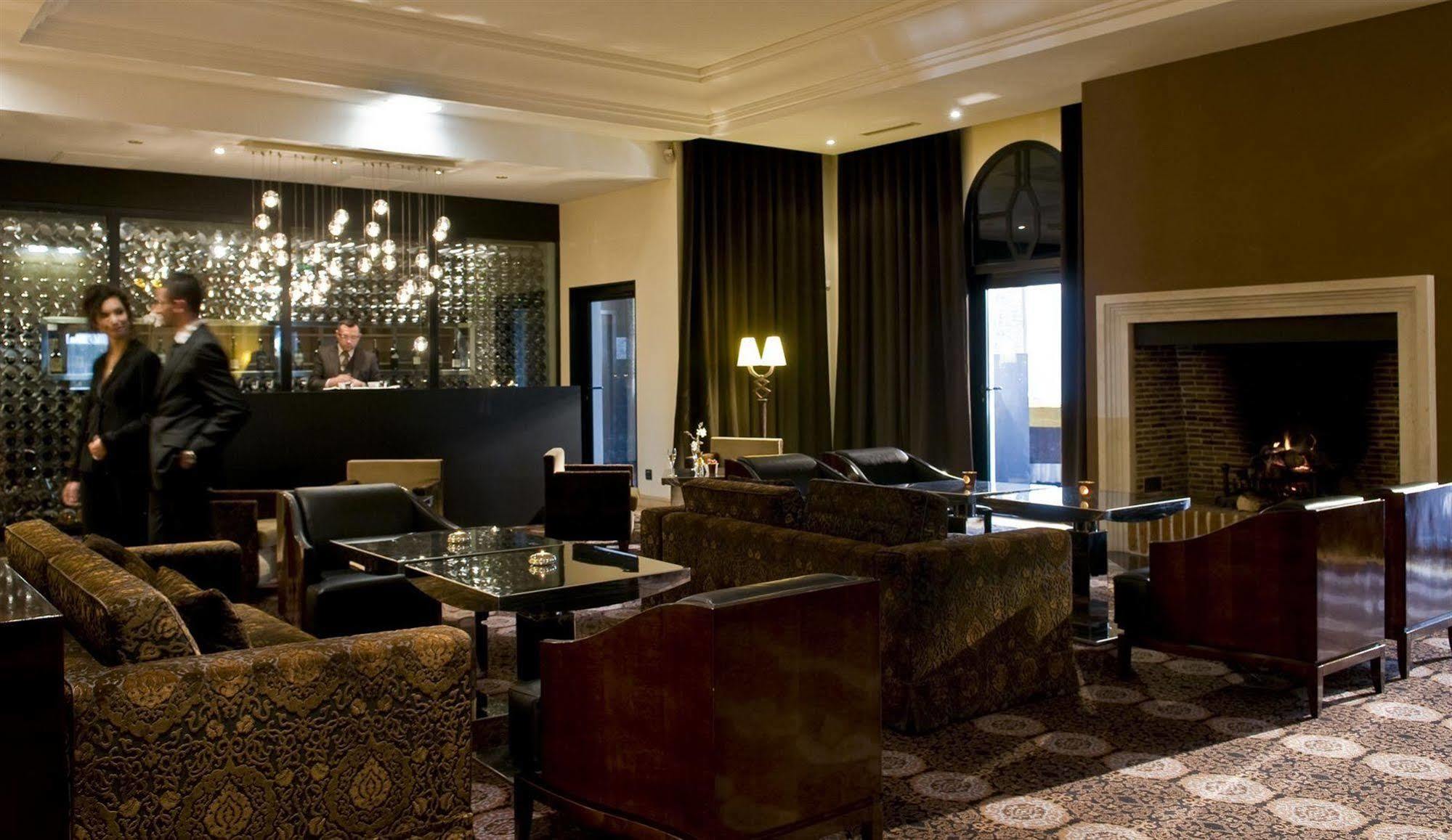 Hotel & Spa Le Pavillon Charbonnières-les-Bains Zewnętrze zdjęcie