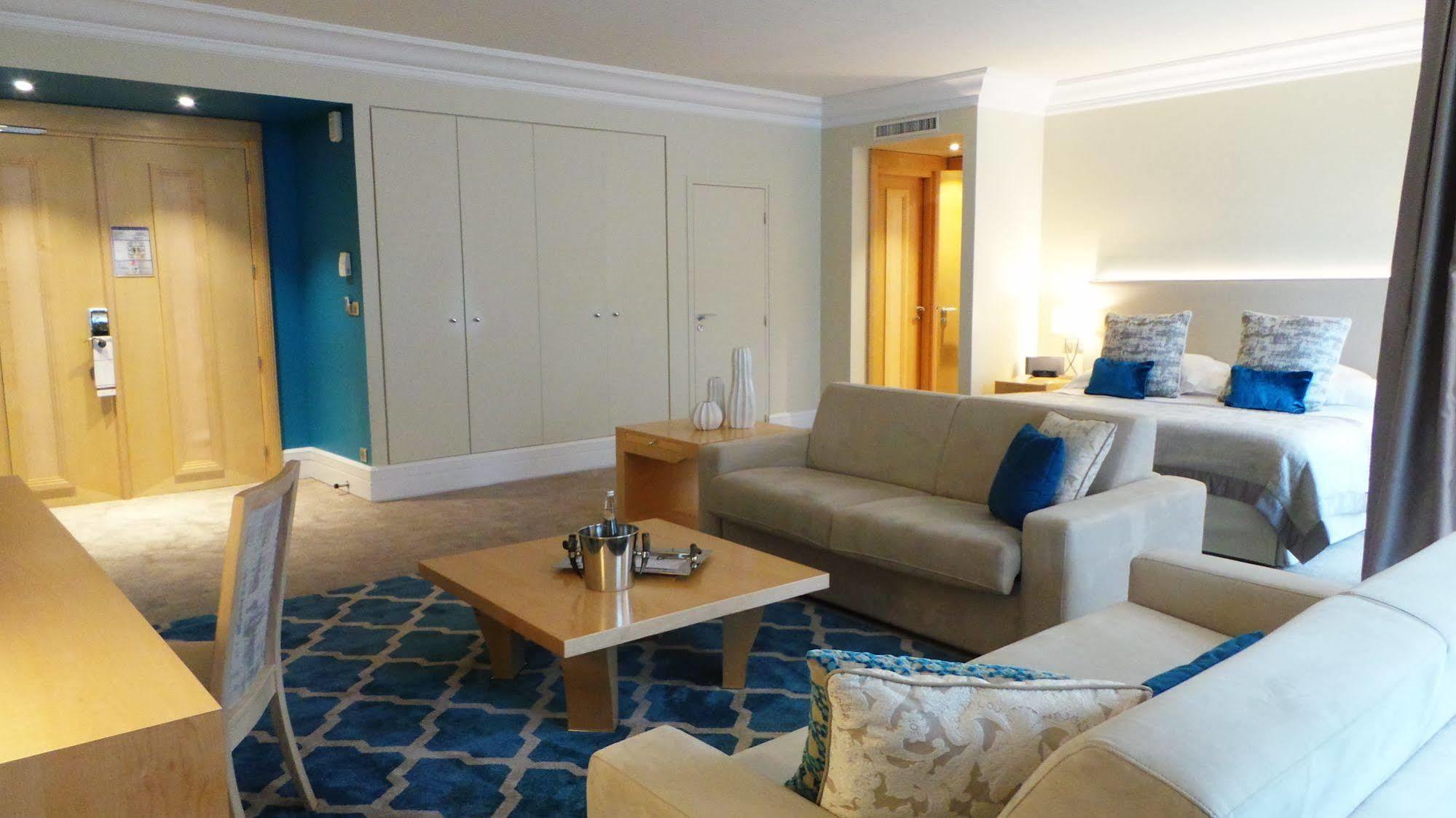 Hotel & Spa Le Pavillon Charbonnières-les-Bains Zewnętrze zdjęcie