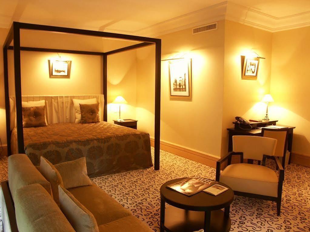 Hotel & Spa Le Pavillon Charbonnières-les-Bains Zewnętrze zdjęcie